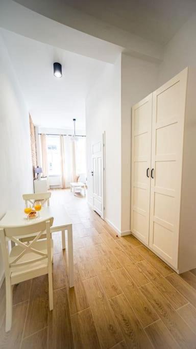 Stylish Apartment In Varşovia Exterior foto